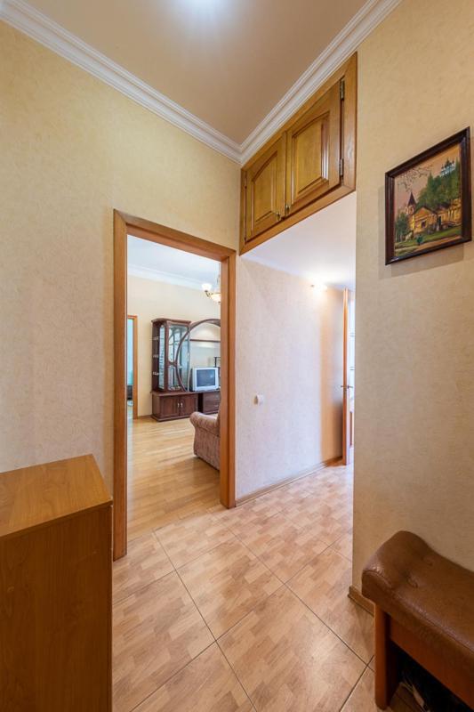 Apartment Near Lva Tolstoho Square Киев Екстериор снимка